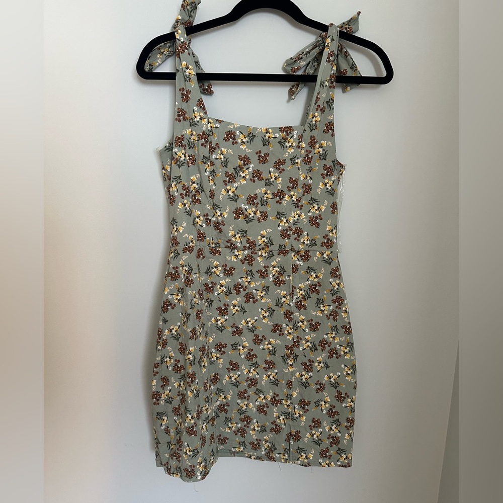 Green floral mini dress
